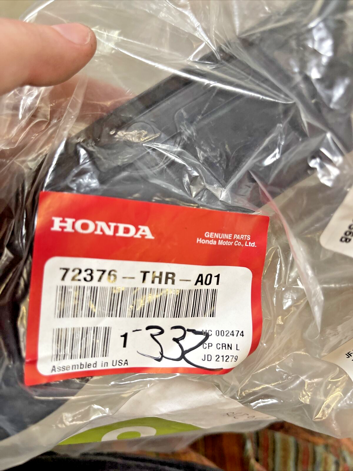 New OEM Genuine Honda Front Left Door Gap Seal 72376THRA01