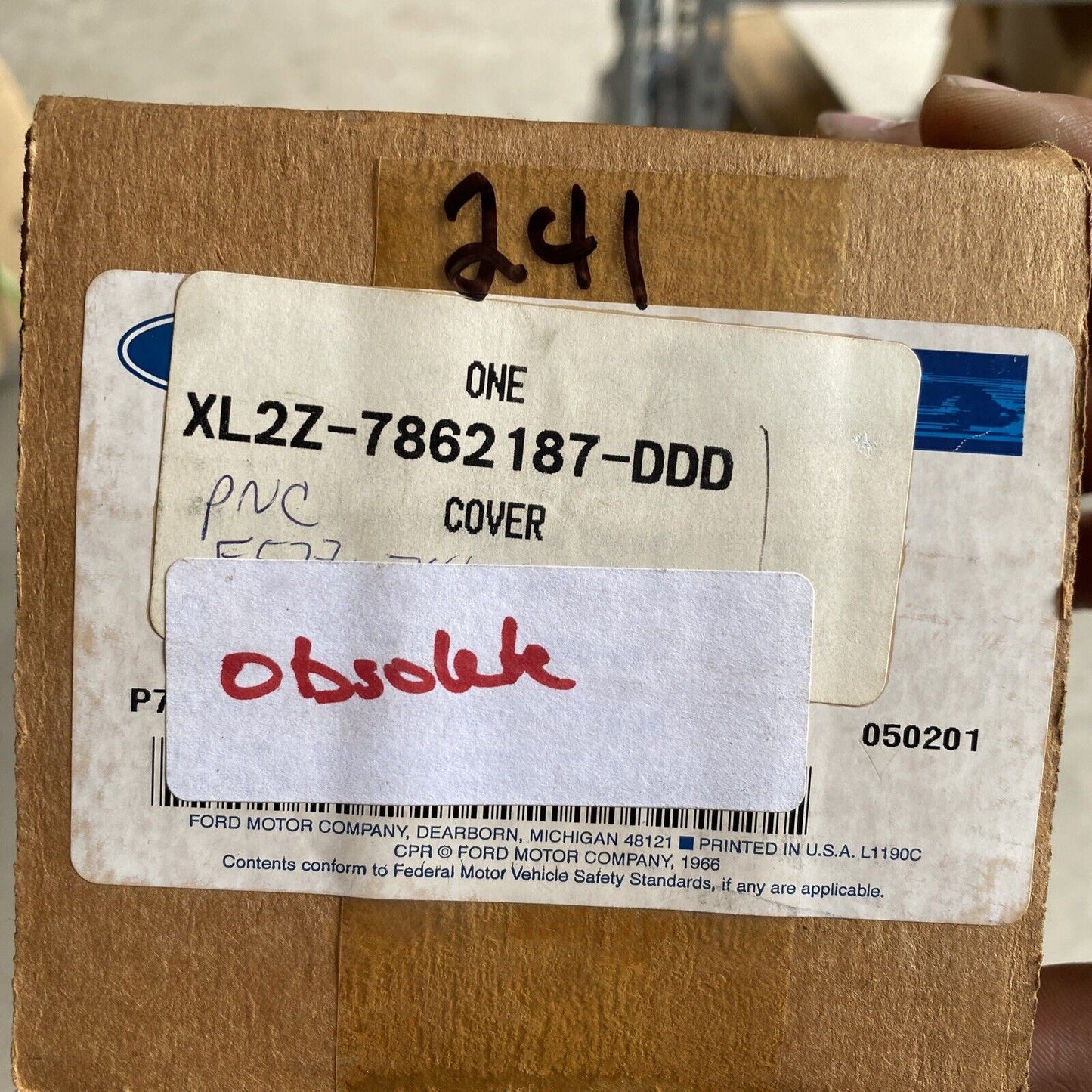 New OEM Ford Explorer 1999-2001 Right Inner Seat Cover Shield XL2Z-7862187-DDD