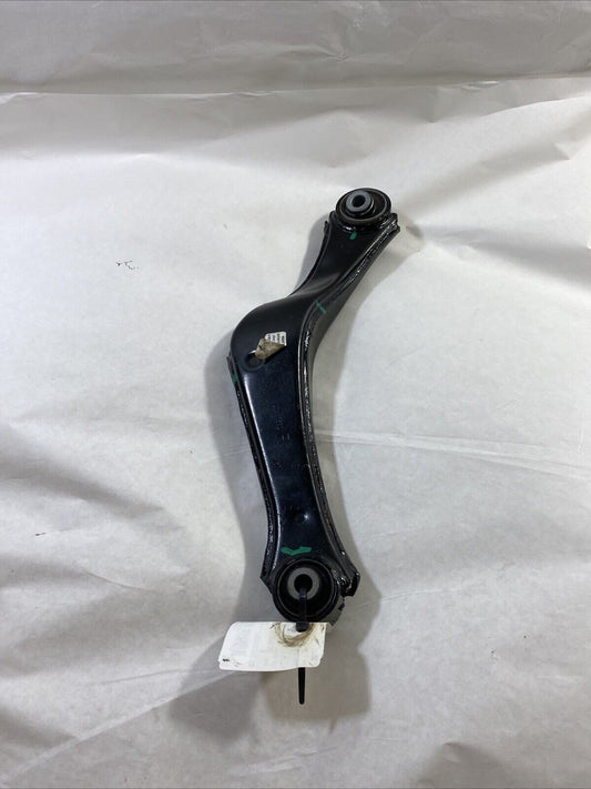 Genuine OEM GM Chevrolet Rear Right Passenger Side Upper Control Arm 20900532