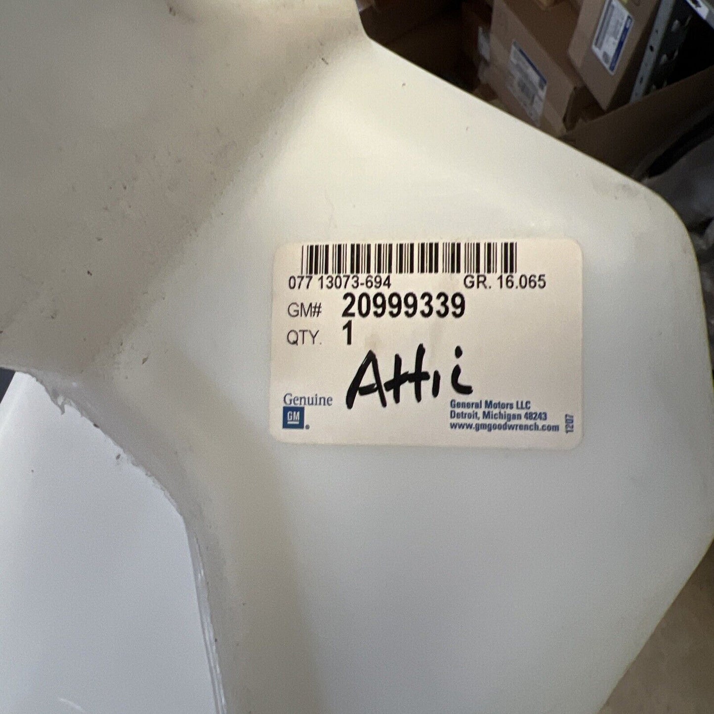 New OEM Genuine GM Escalade EXT 07-13 Windshield Washer Fluid Reservoir 20999339