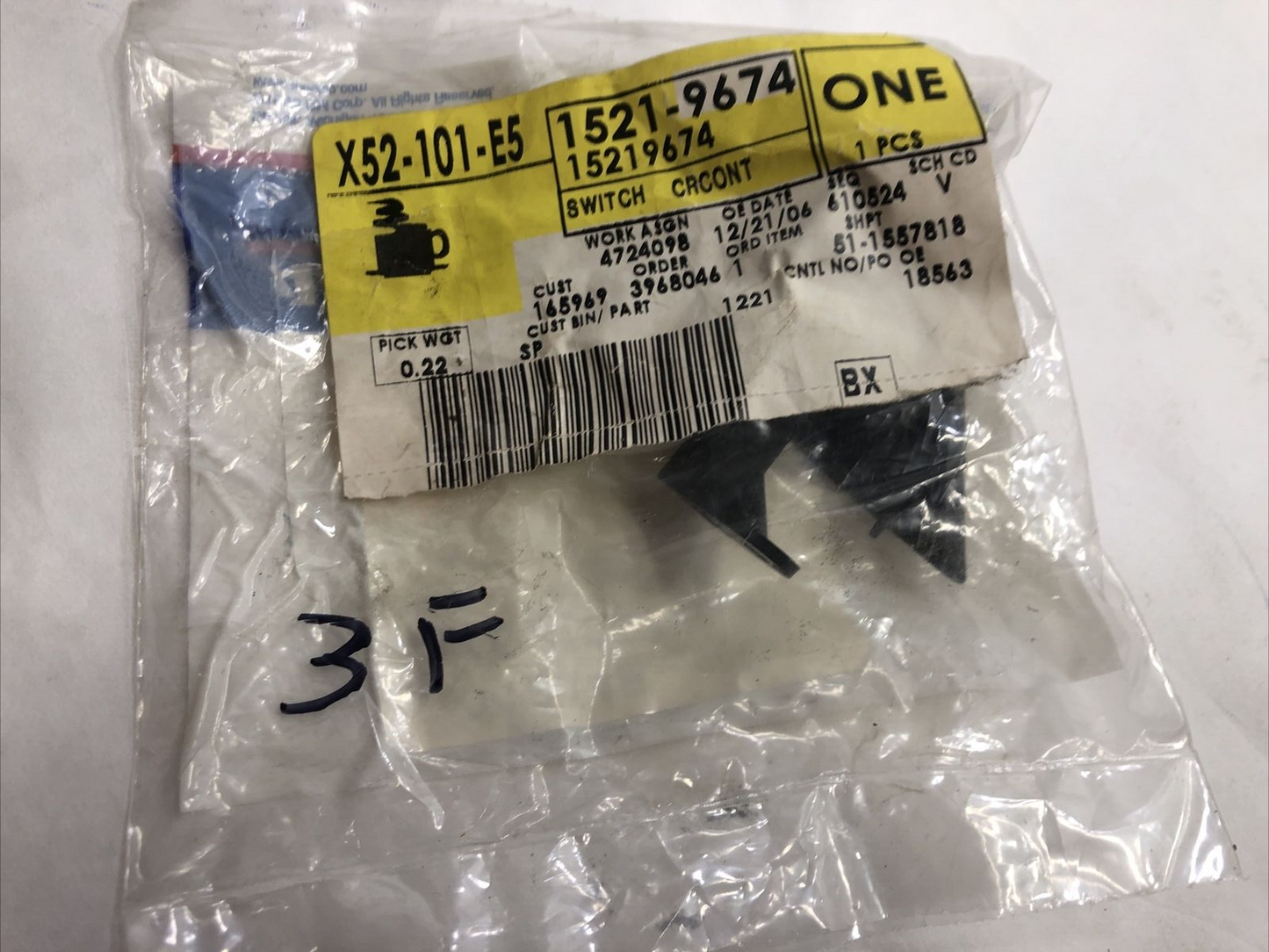 New OEM Genuine GM 2000-2005 ACDelco D1914E Cruise Control Switch Black 15219674