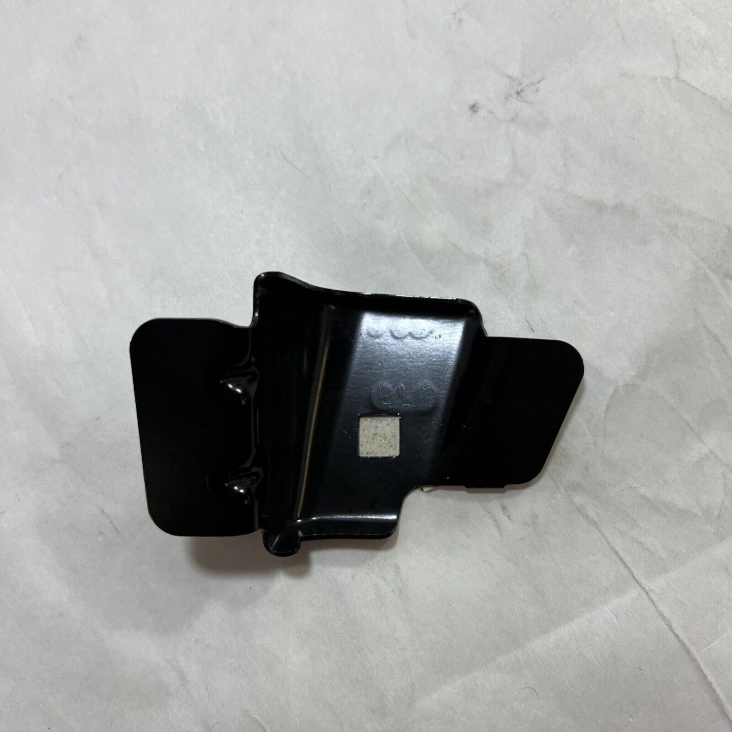 Genuine OEM GM ACDelco Escalade Left Driver Side Sill Bracket 15-20 22786678