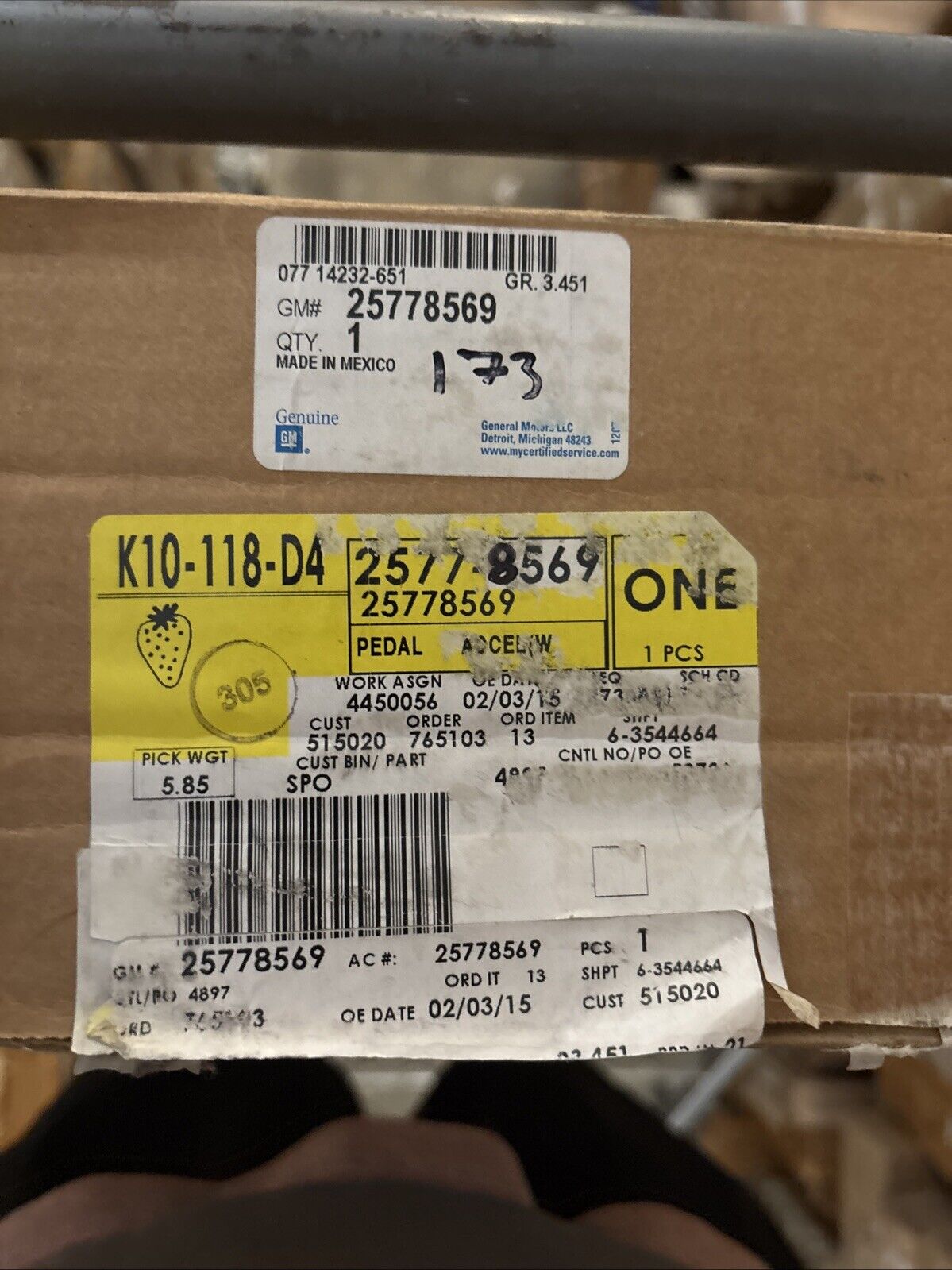 Genuine OEM GM Chevy Malibu Accelerator Gas Pedal With Motor 2007-2010 25778569