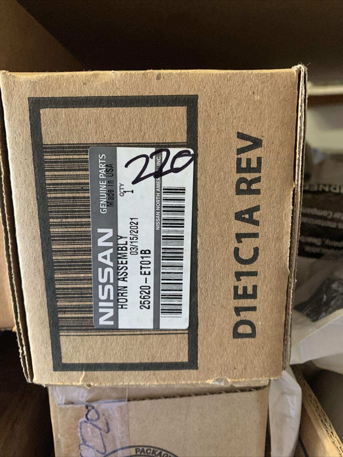 New OEM Nissan/INFINITI Horn (Lower). Horn Electric 25620-ET01B