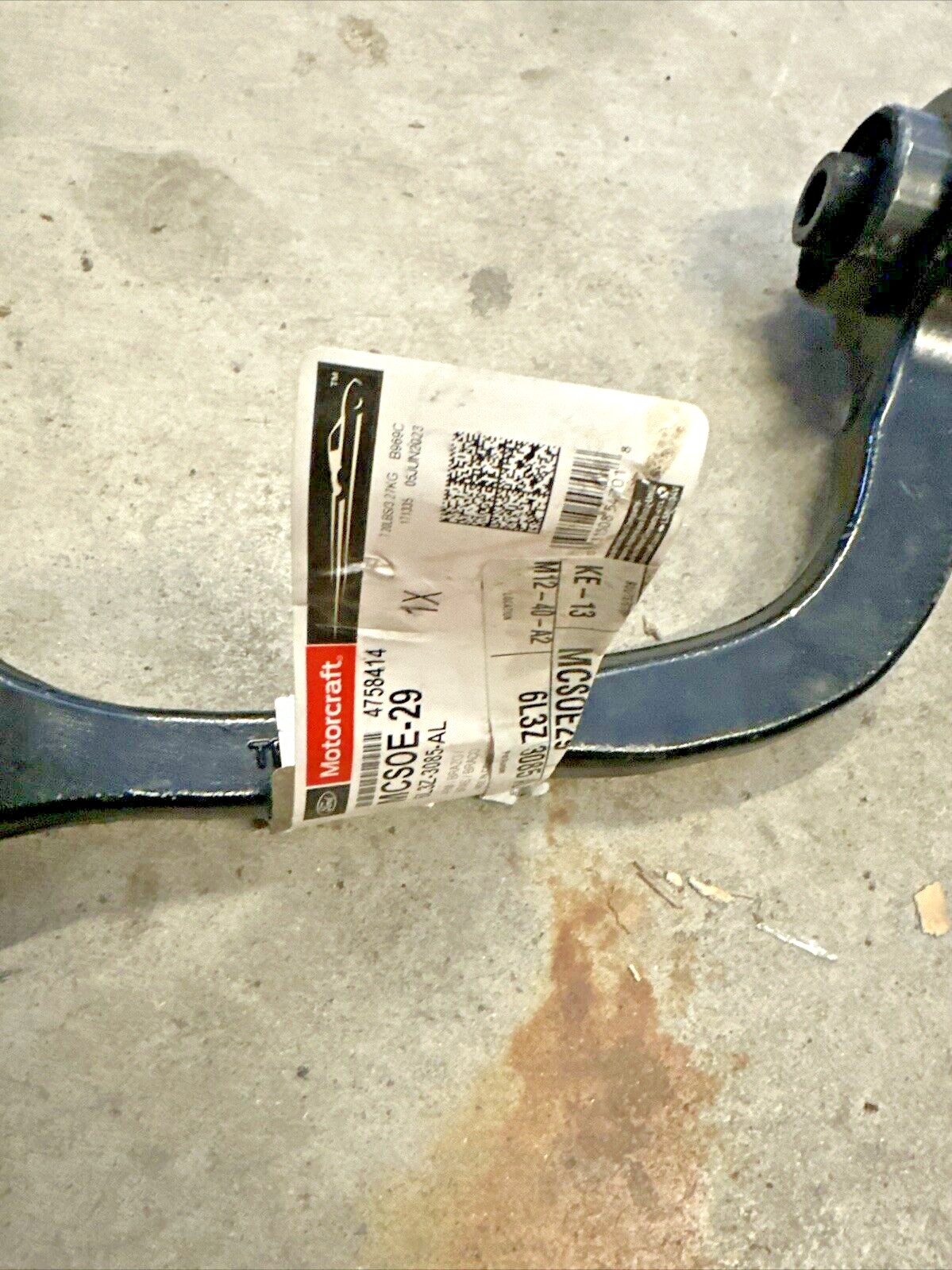 NEW OEM Ford Suspension Control Arm and Ball Joint Assembly Motorcraft MCSOE29