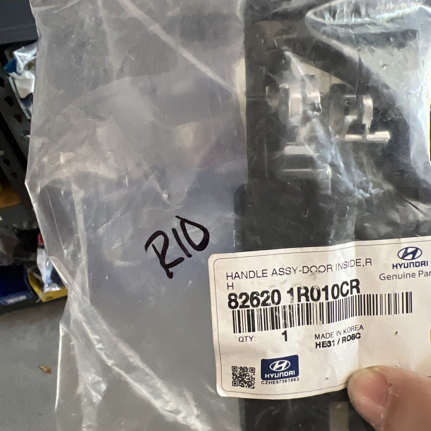 Genuine OEM Hyundai Accent Interior Door Handle Assembly 2011-2014 826201R010CR