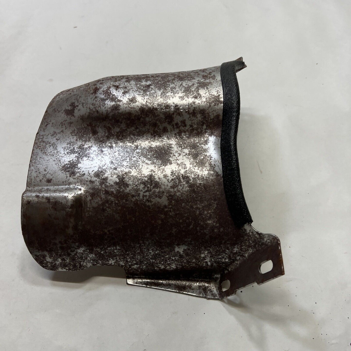 New OEM GM Silverado Sierra 1999-04 Dashboard Driver Knee Bolster Panel 12499966