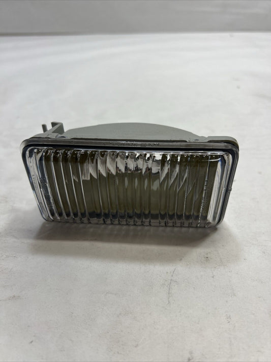 Genuine OEM GM Blazer Front Bumper Fog Lamp Assembly 1998-2005 16524709