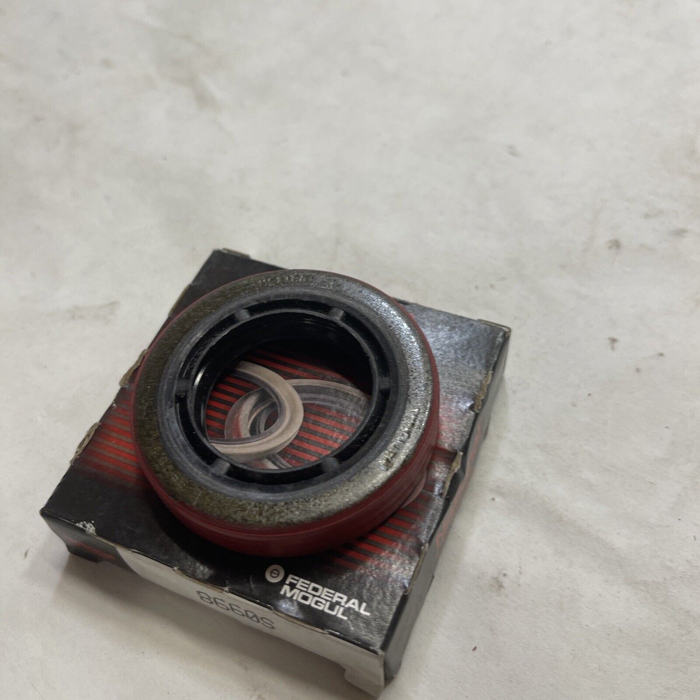 New OEM Genuine Nissan Timken National Oil Seal And Bearing 8660s