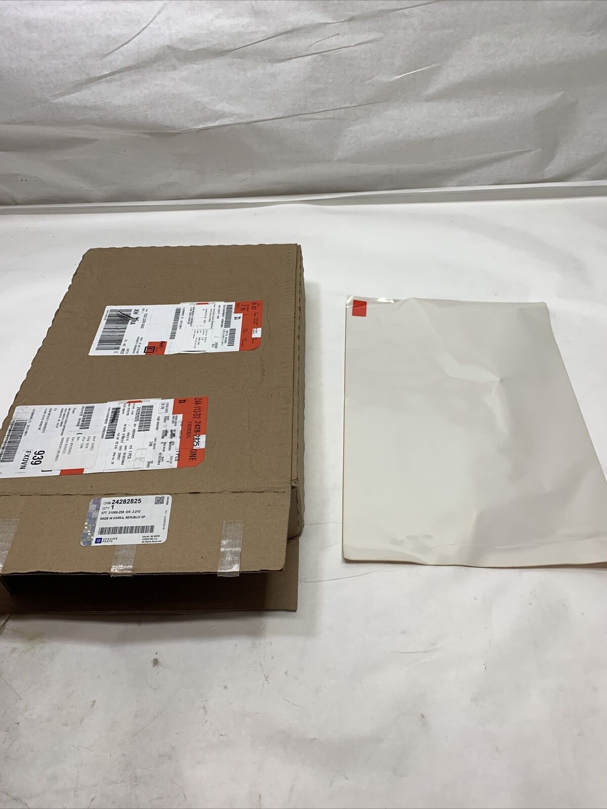 New OEM GM Cell Battery Pad 24282825