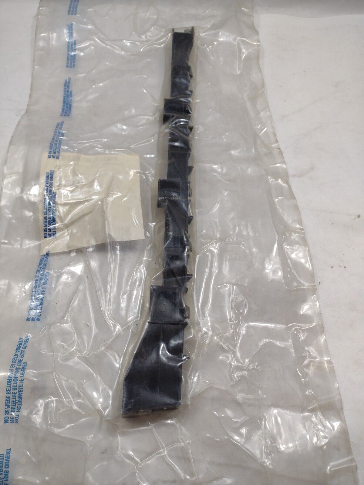 Genuine OEM GM Chevrolet Cobalt Bumper Bracket 2005-2010 15268220