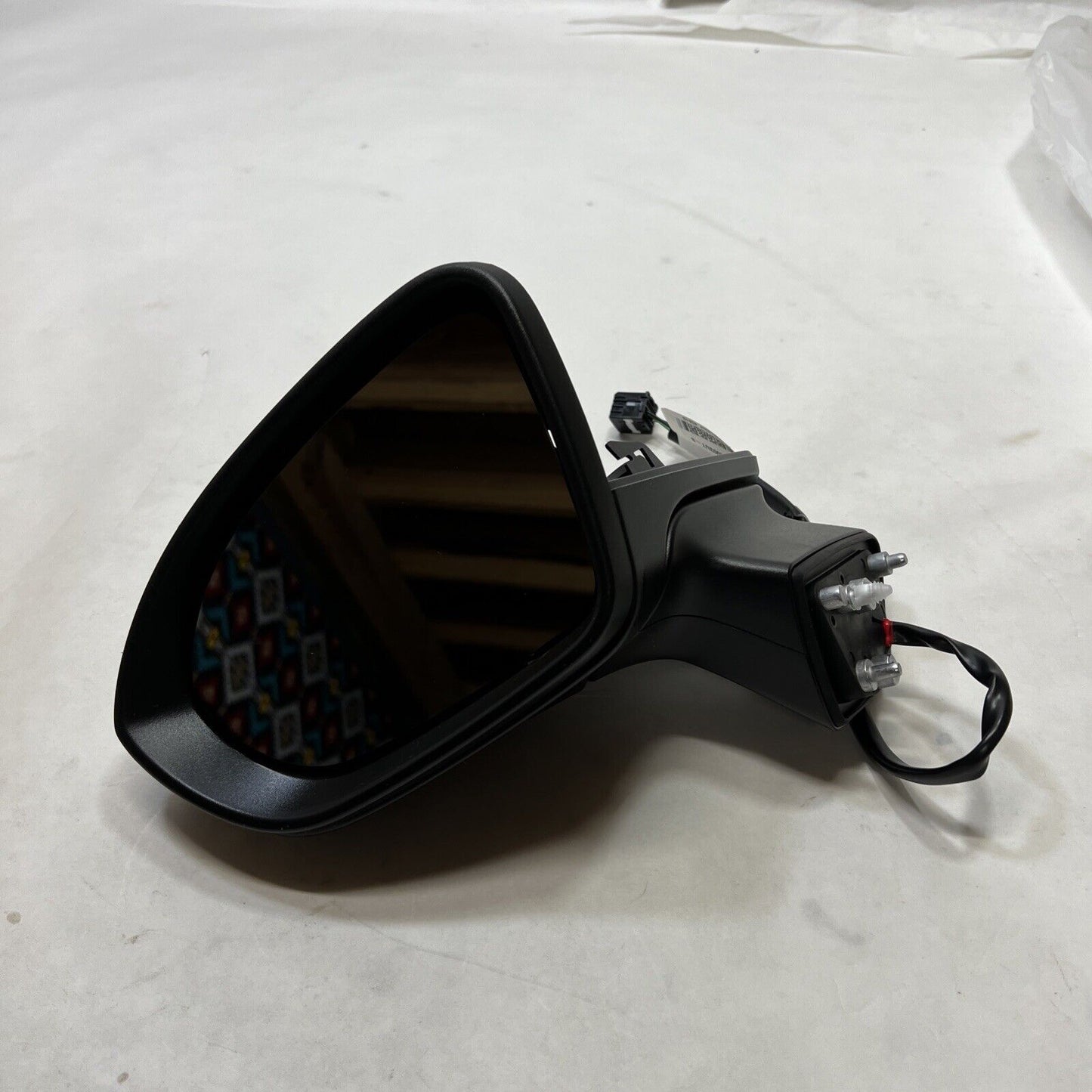 New OEM GM Chevy 2016-2019 Cruze LT LS LTZ Driver Side 39125815