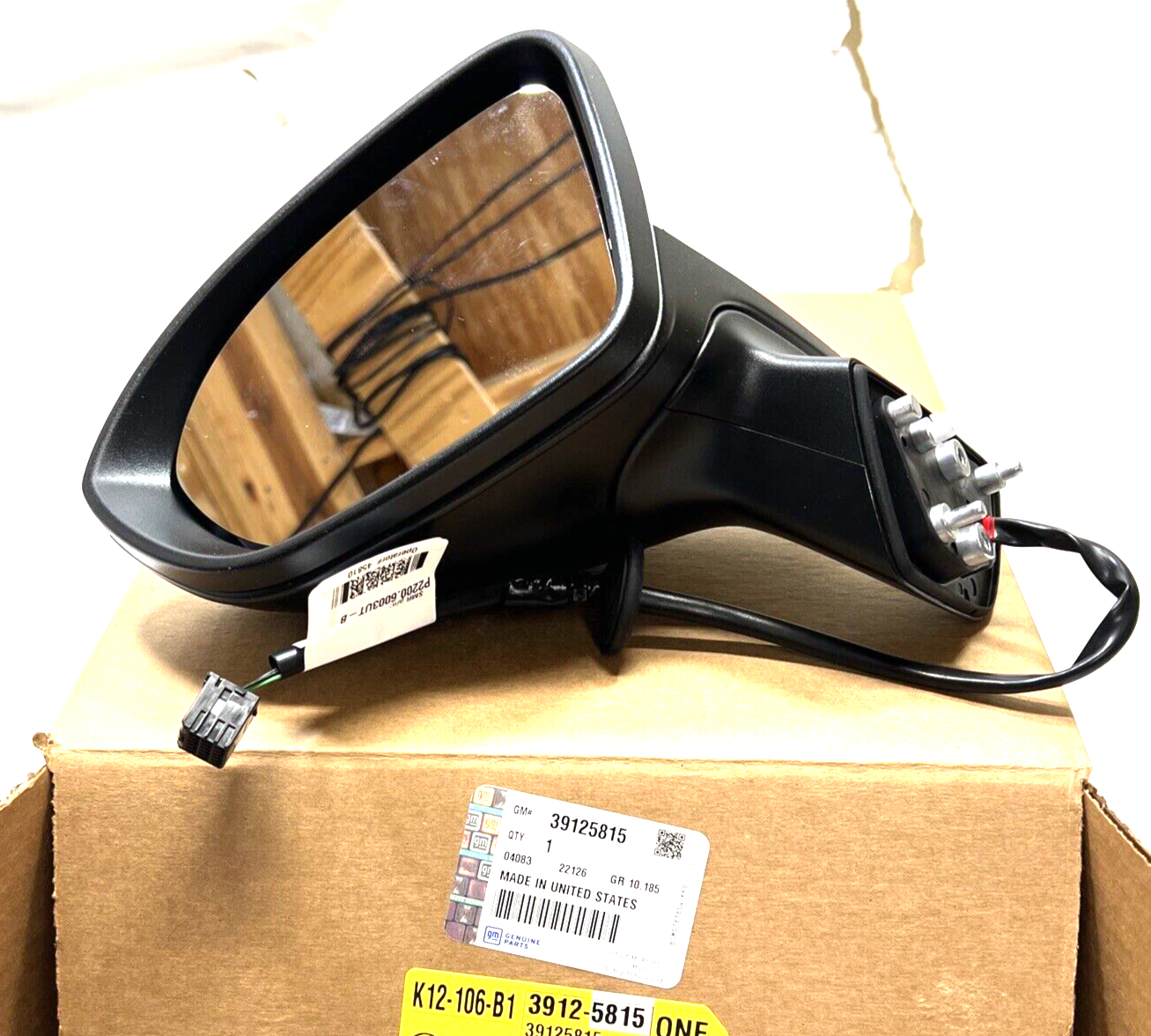 New OEM GM Chevy 2016-2019 Cruze LT LS LTZ Driver Side 39125815