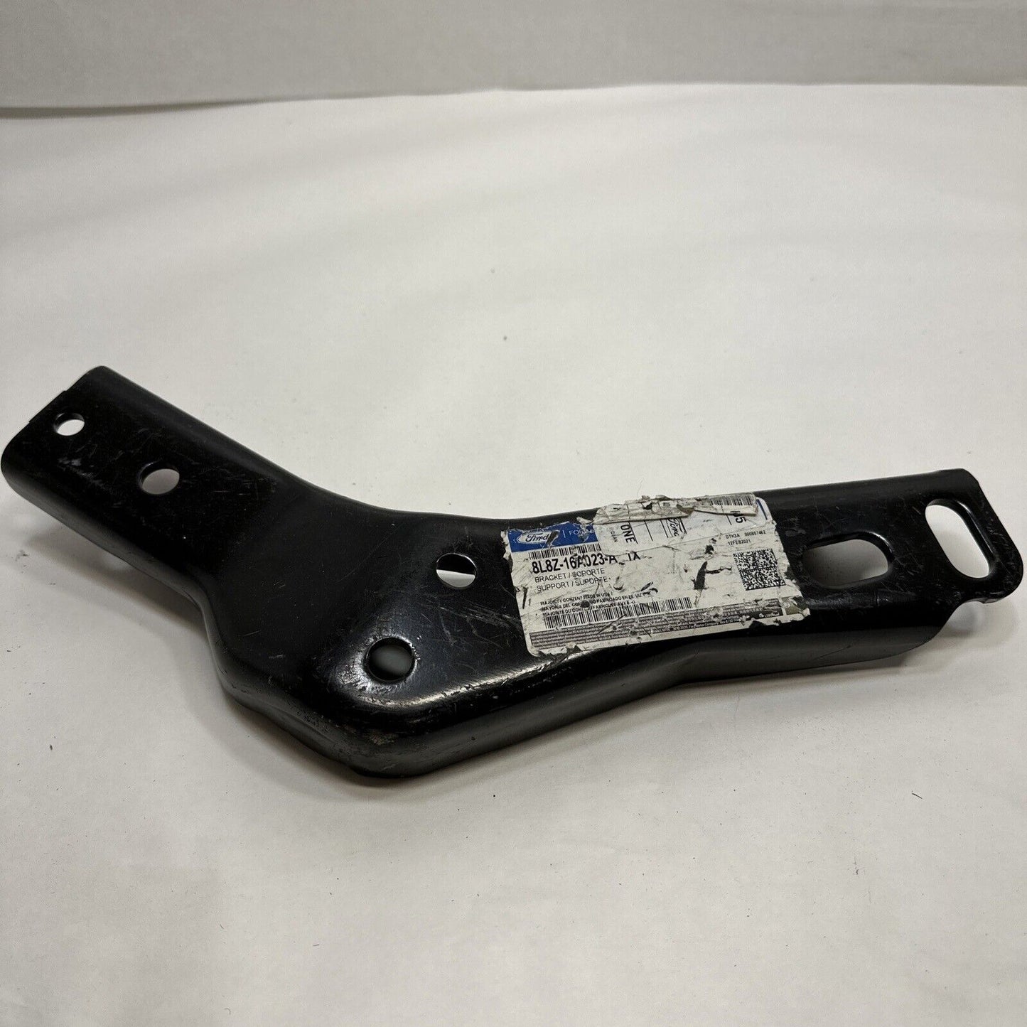 New OEM Genuine Ford Front Right Passenger Side Bumper Support Brace 8L8Z16A023A