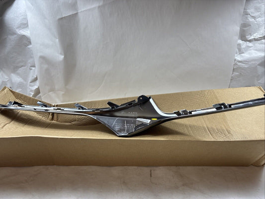 Genuine OEM GM Chevrolet Blazer Black Front Passenger Grille 2019-2022 84237873