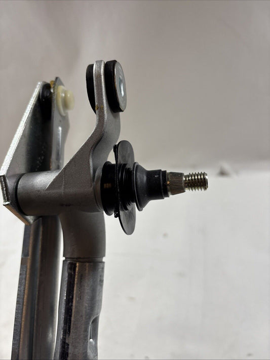 Genuine OEM GM Chevy Malibu Windshield Wiper Transmission Linkage 05-12 22711011