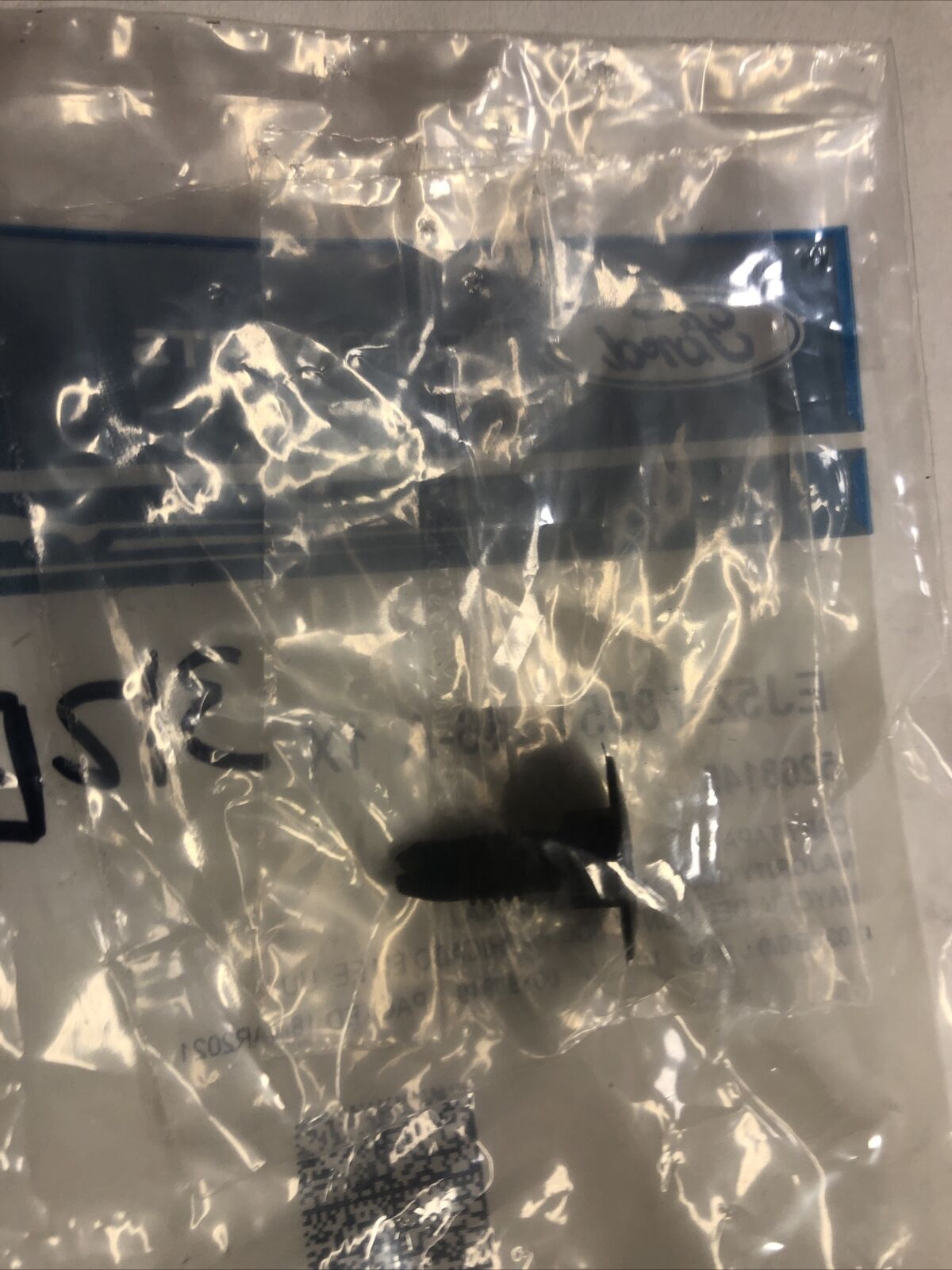 New OEM Genuine Ford Expedition Escape 2014-2023 Roof Rail Cap EJ5Z-78551A46-A