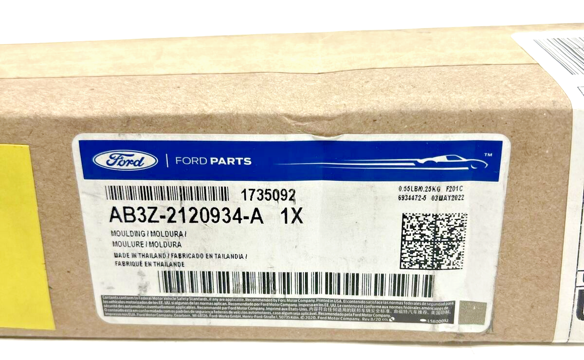 New OEM Genuine Ford Ranger Right Passenger Side Belt Molding AB3Z2120934A