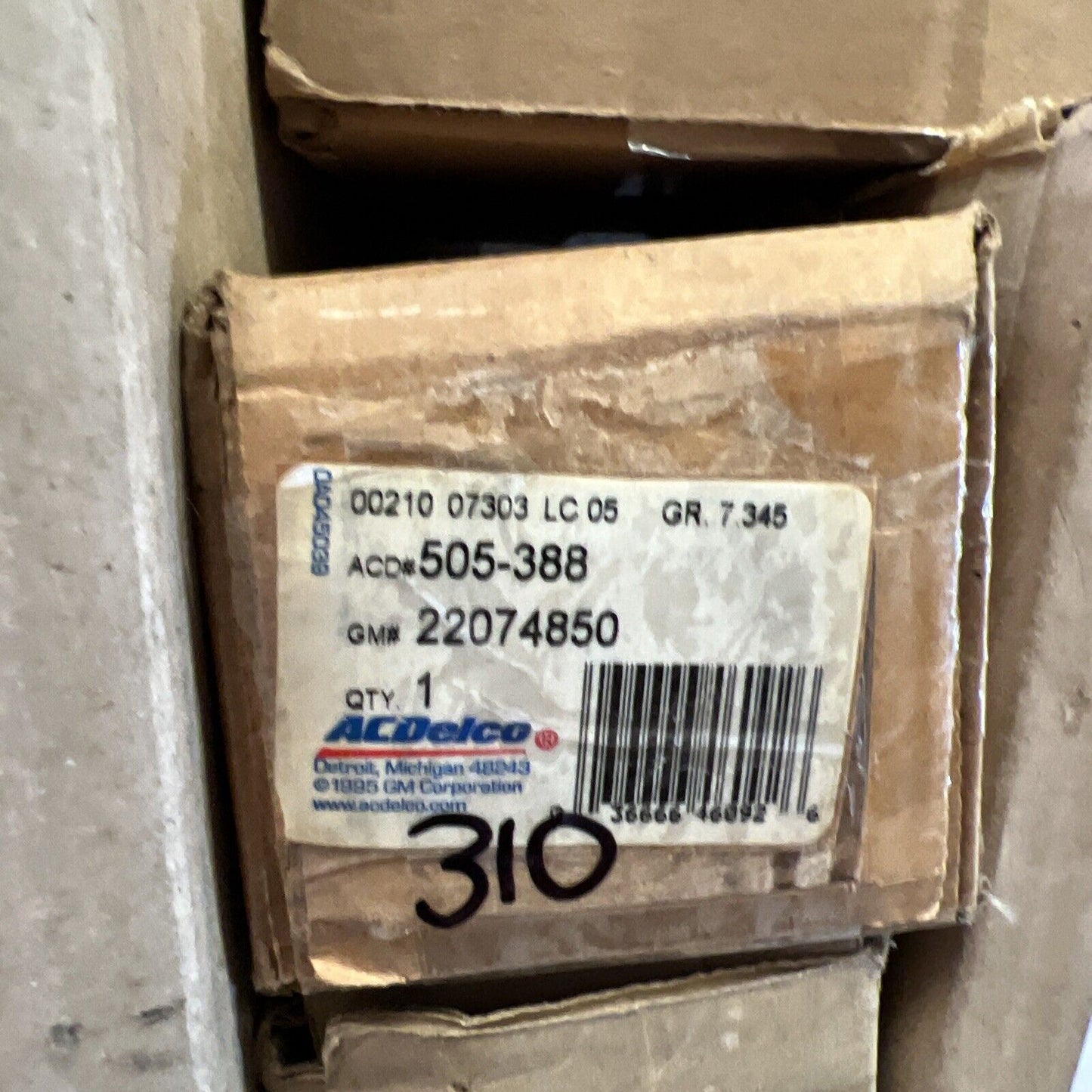 New OEM Genuine GM Lumina 1998-2001 Shocks and Strut Cylinder 22074850