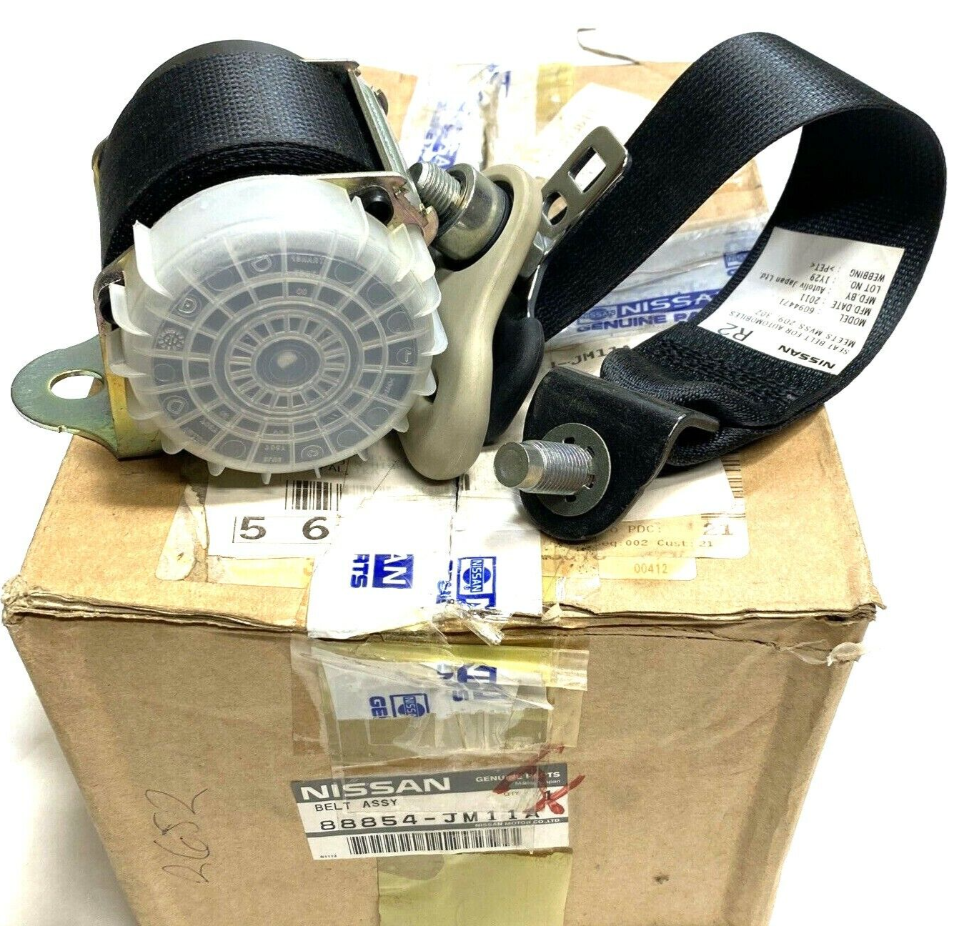 New OEM Nissan Rogue Seat Belt Assembly Center Rear 2010-15 88854-JM11A