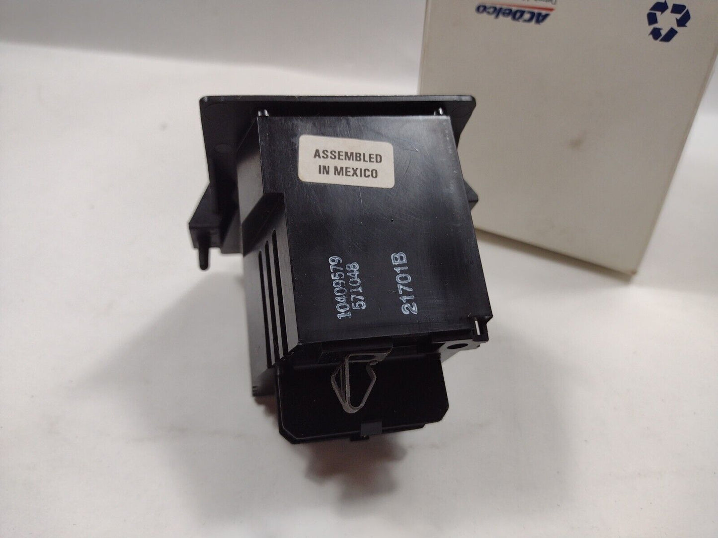 Acdelco GM Original Equipment D1500G / 10409579 GM SWITCH