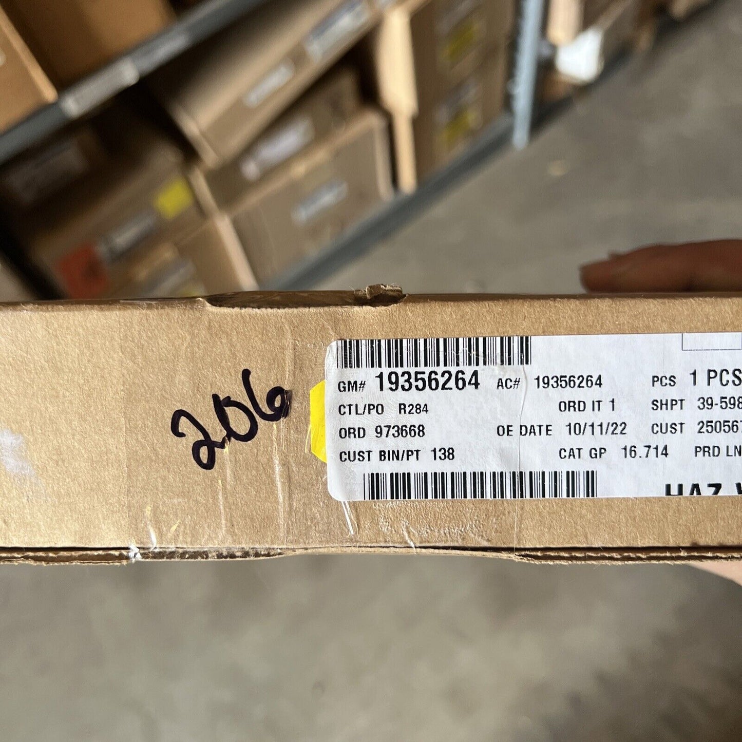 Genuine OEM GM Escalade Left Driver Side Seat Belt Buckle 2017-2020 19356264