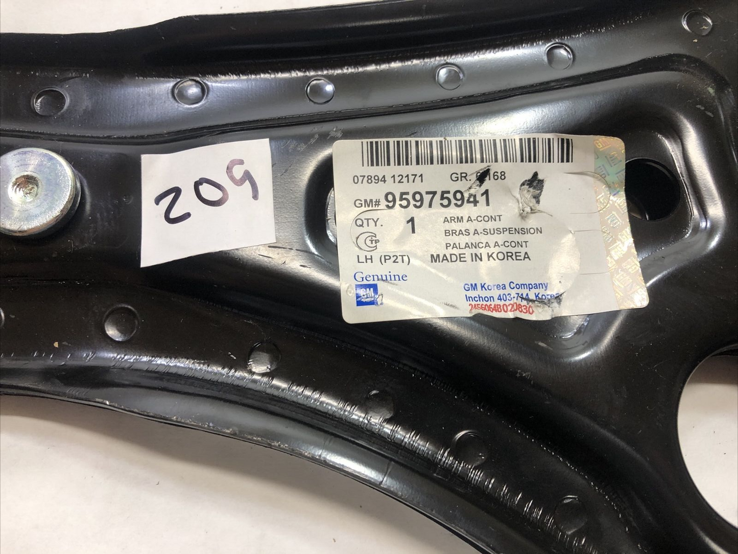New OEM Genuine GM Chevrolet 04-11 Front Driver Side Lower Control Arm 95975941