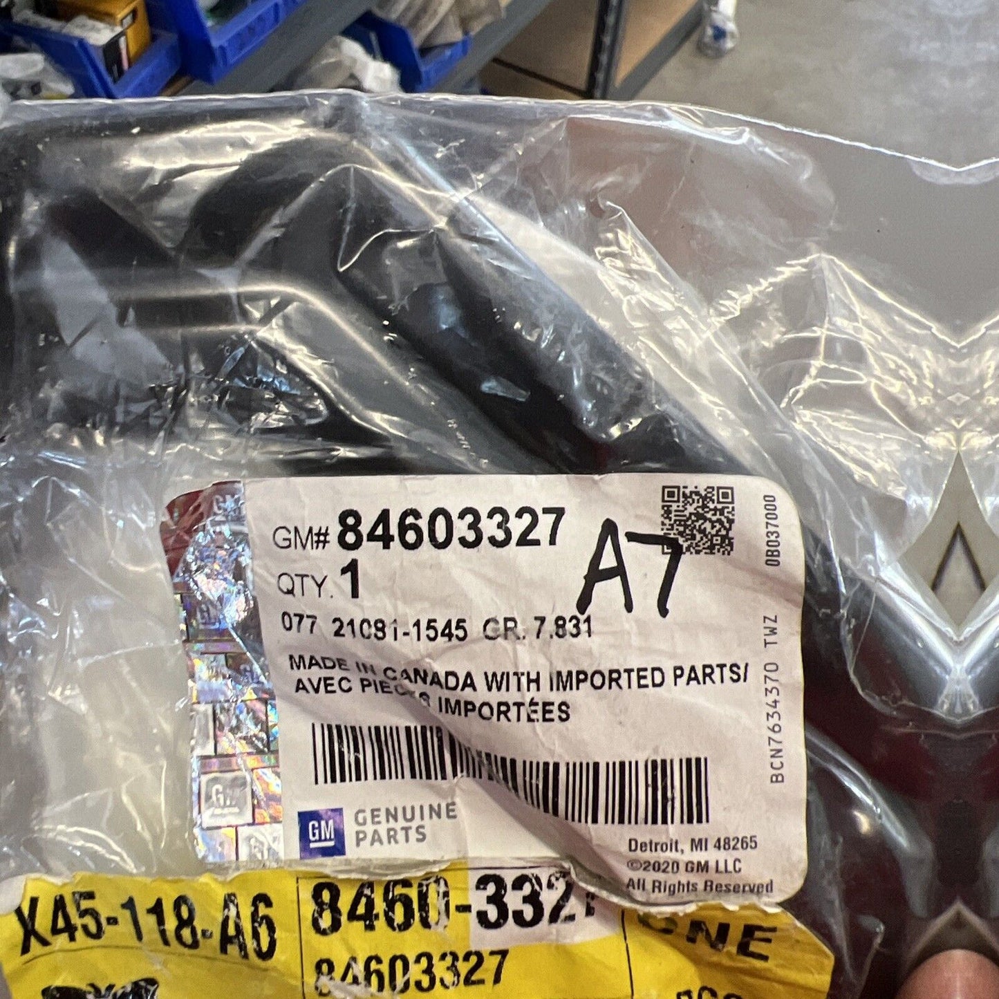 Genuine OEM GM Front Driver Side Bumper Fascia Outer Bracket 2020-2023 84603327