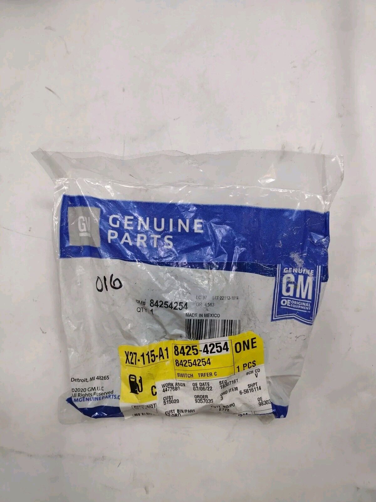 Genuine OEM GM Chevy Silverado 2500 HD Transfer Case Switch 2015-2019 84254254