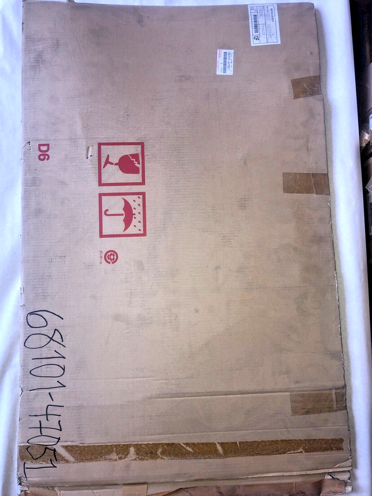 New OEM Toyota Prius Window Glass Passenger Side Front 2004-09 6810147051