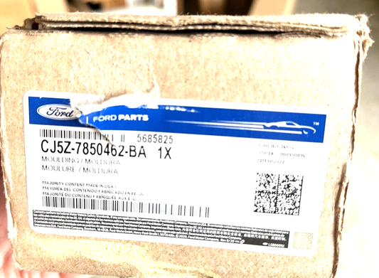 New OEM Genuine Ford Right Passenger Side Molding CJ5Z7850462BA