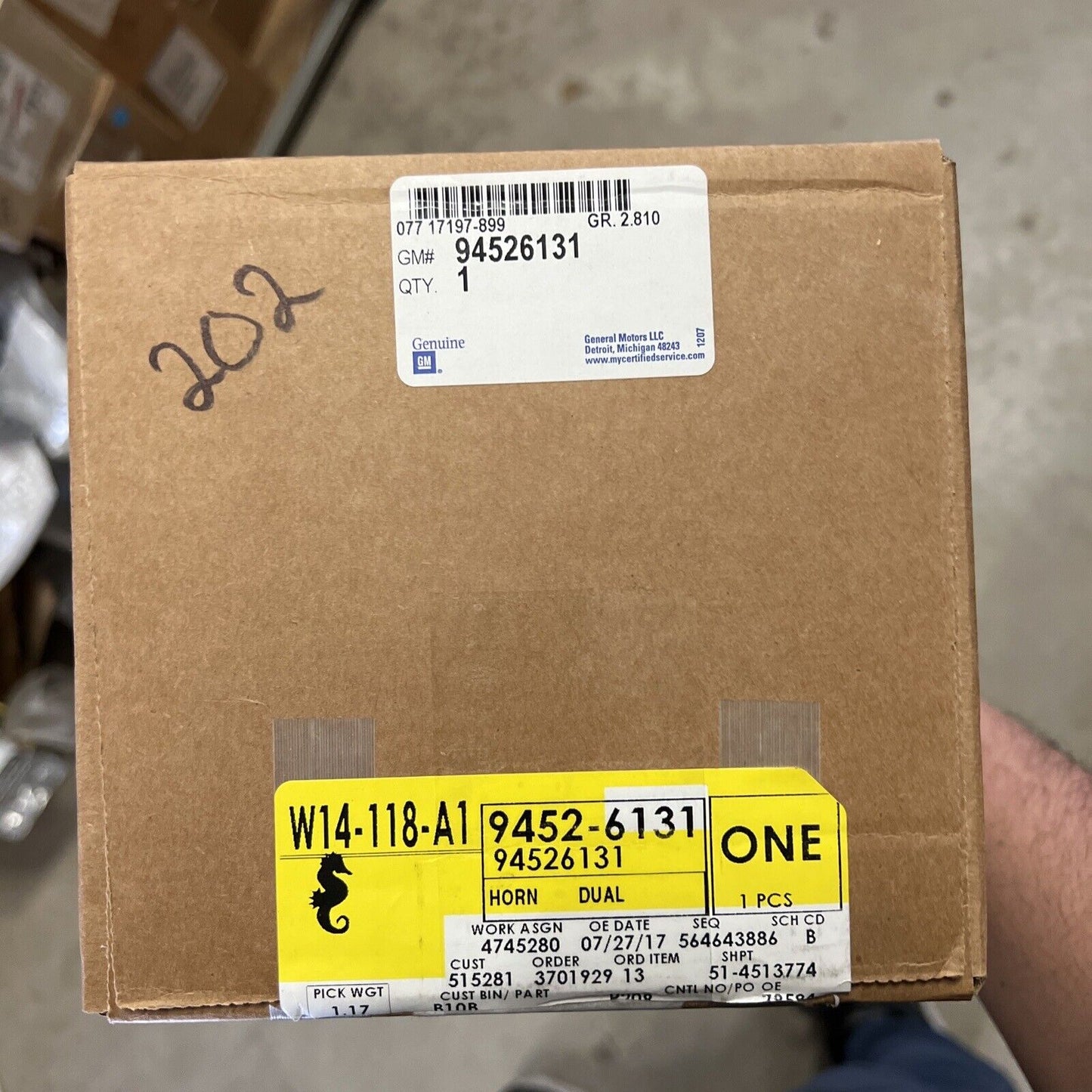 Genuine OEM GM Cruze Horn Assembly 2011-2015 94526131