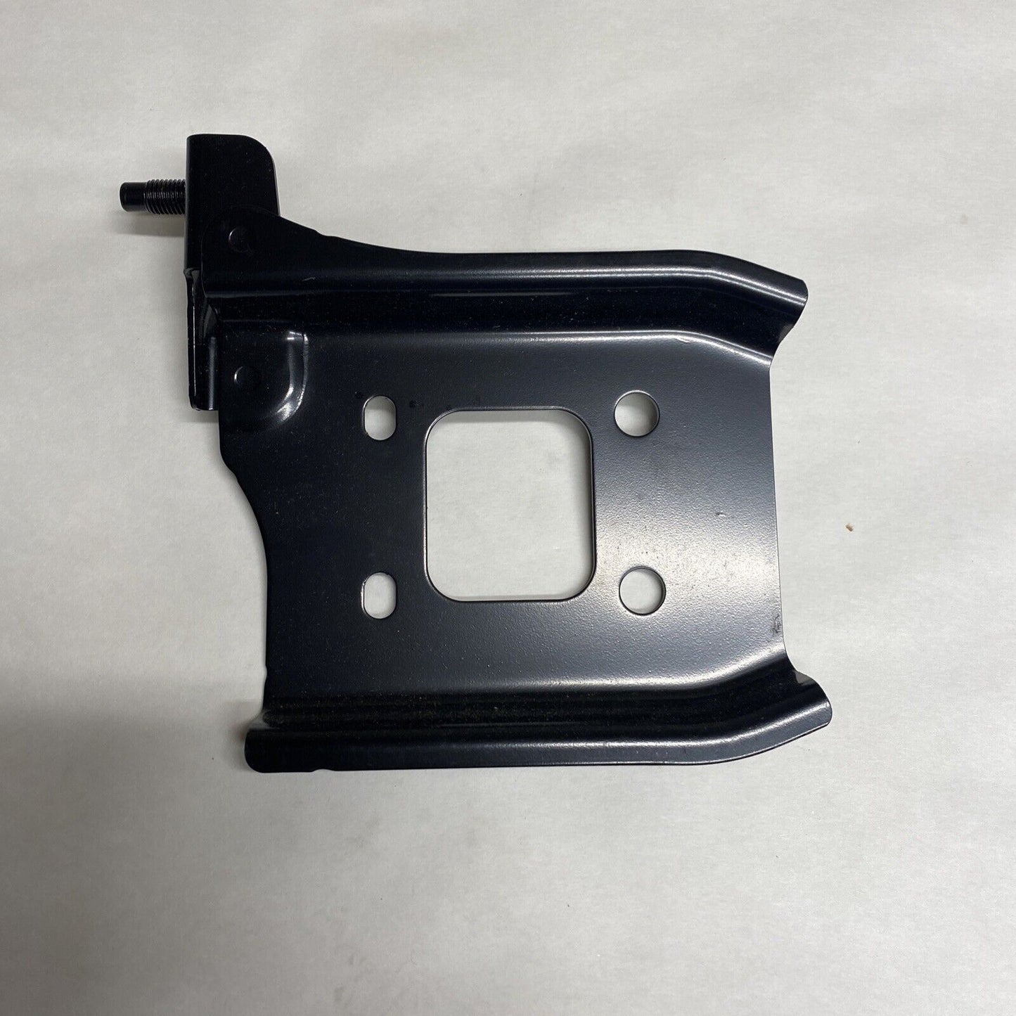 New OEM Nissan Bracket Left Driver Side 626654RA0A