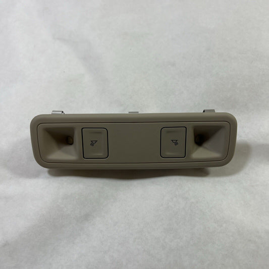 Genuine OEM GM Rear Seat Position Center Reading and Courtesy Lamp 84407747