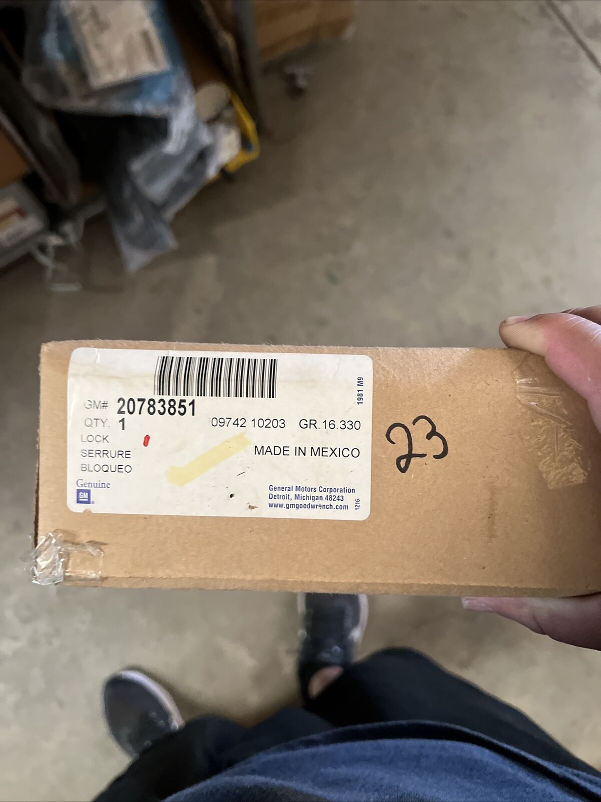 New OEM Genuine GM Lock Assembly-Front Passenger Side S/D 20783851