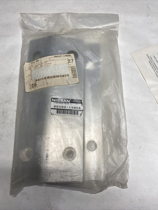 New OEM Nissan Infiniti 850621VW0A
