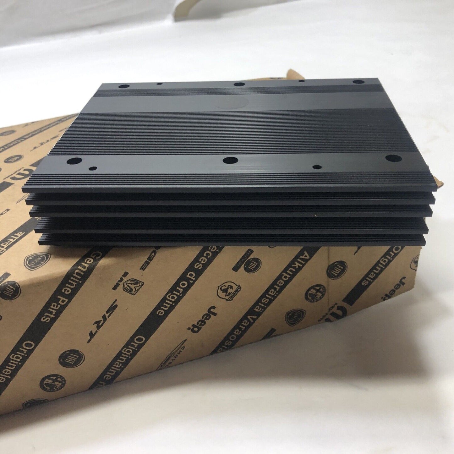 New OEM Genuine Mopar 276 Watt Audio Radio Amplifier Control Module 68549150AA
