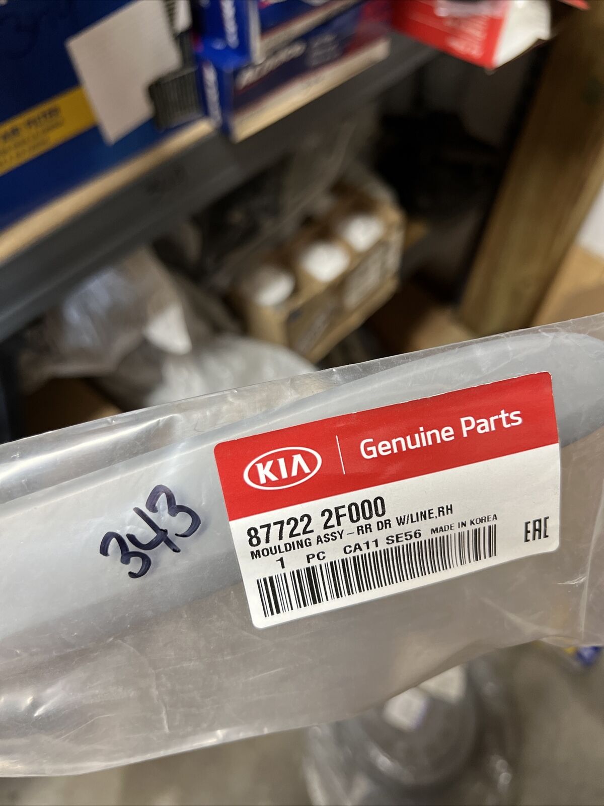 Kia Cera moulding trim rear right door silver 87722-2f000 genuine 2004