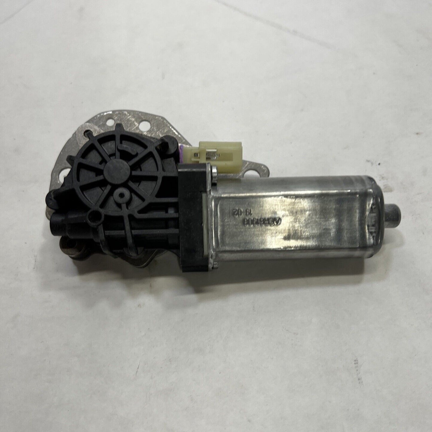 New OEM GM Chevy Traverse Enclave Actuator Motor 13523873