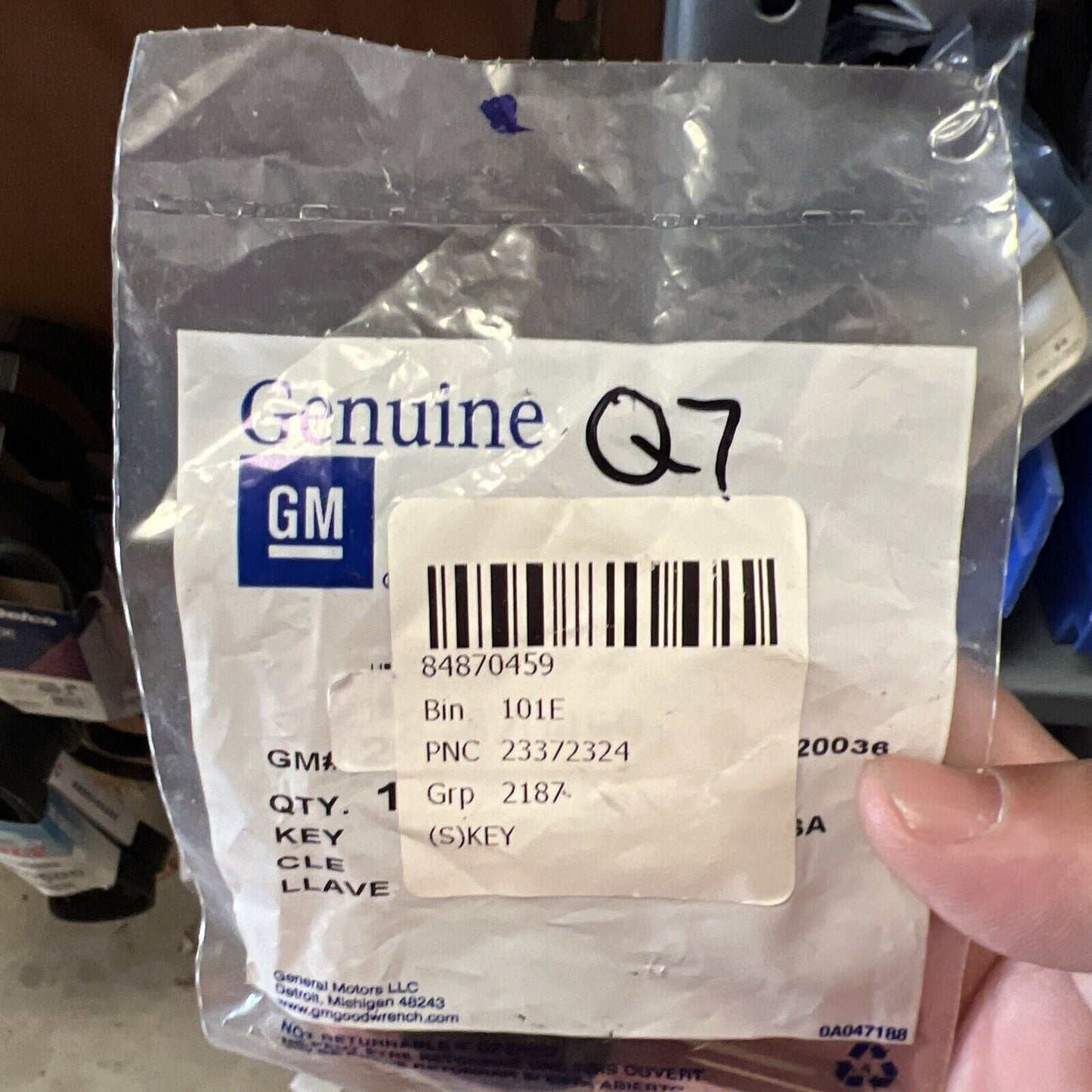 New OEM Genuine GM Door Lock and Ignition Key 23372324