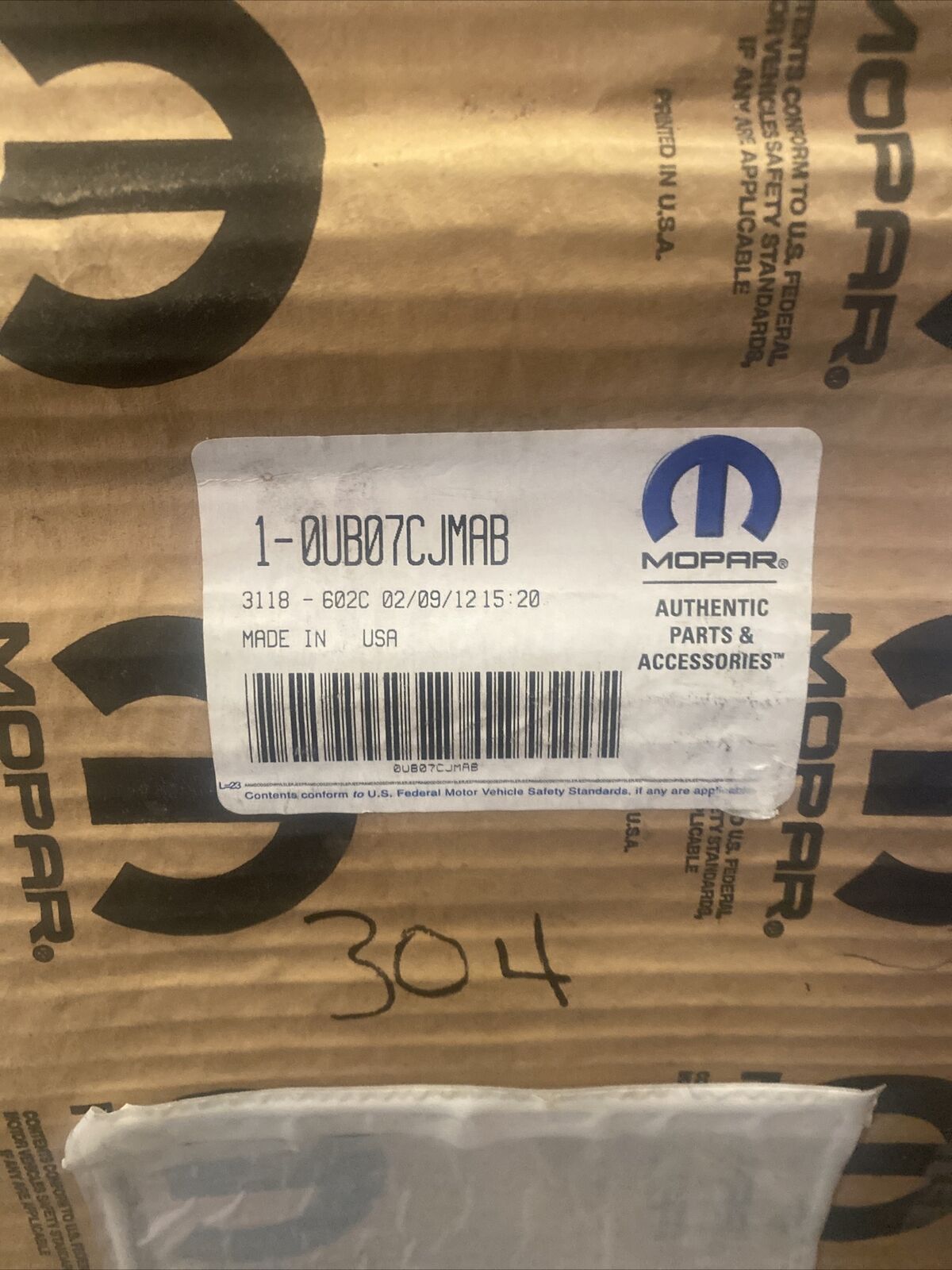 New OEM Mopar Chrysler Pacifica Left Driver Side Molding 2007-08 UB07CJMAB