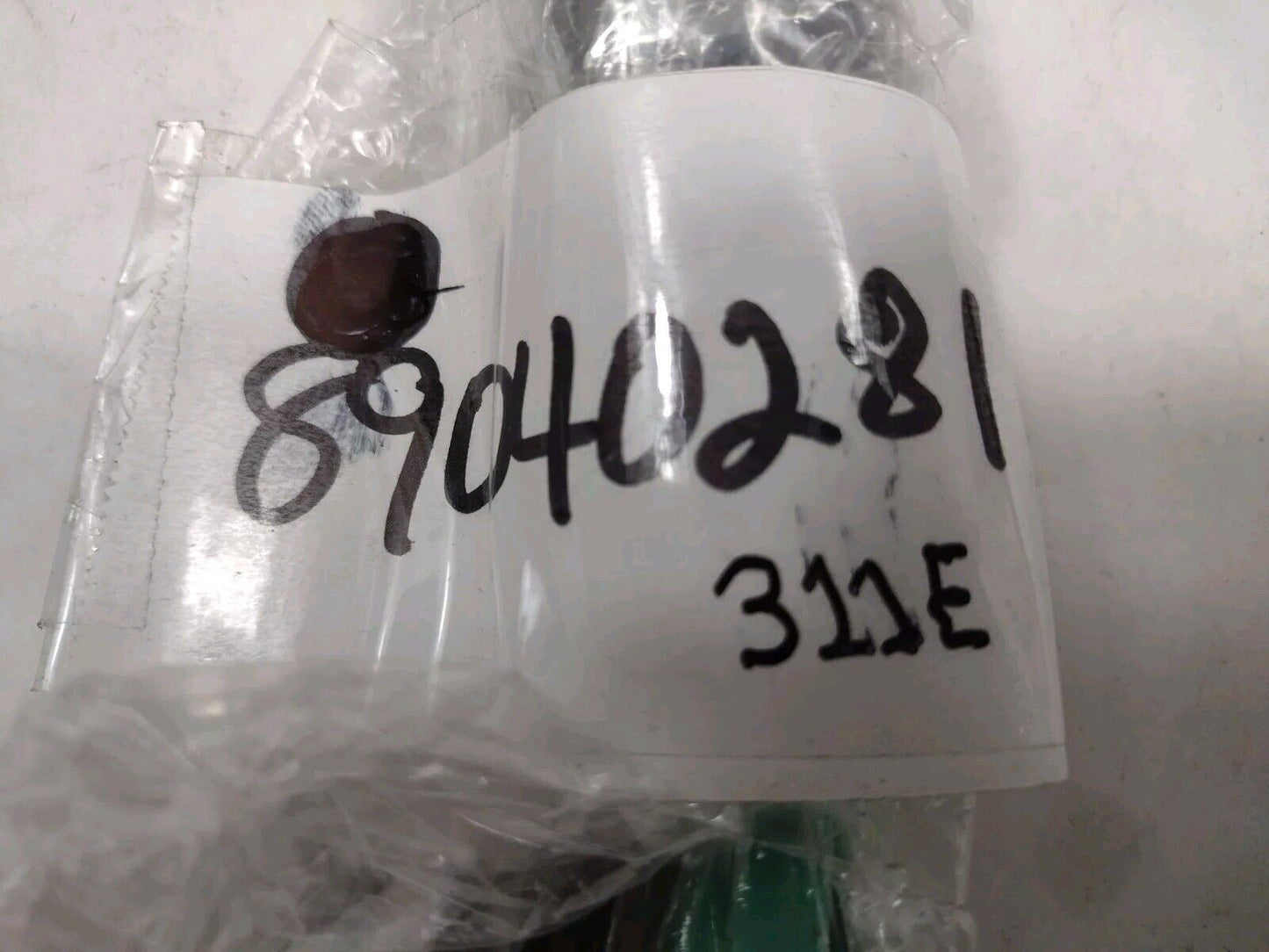 Genuine OEM GM Chevy Silverado Auto Trans Fluid Cooler Line Connector 89040281