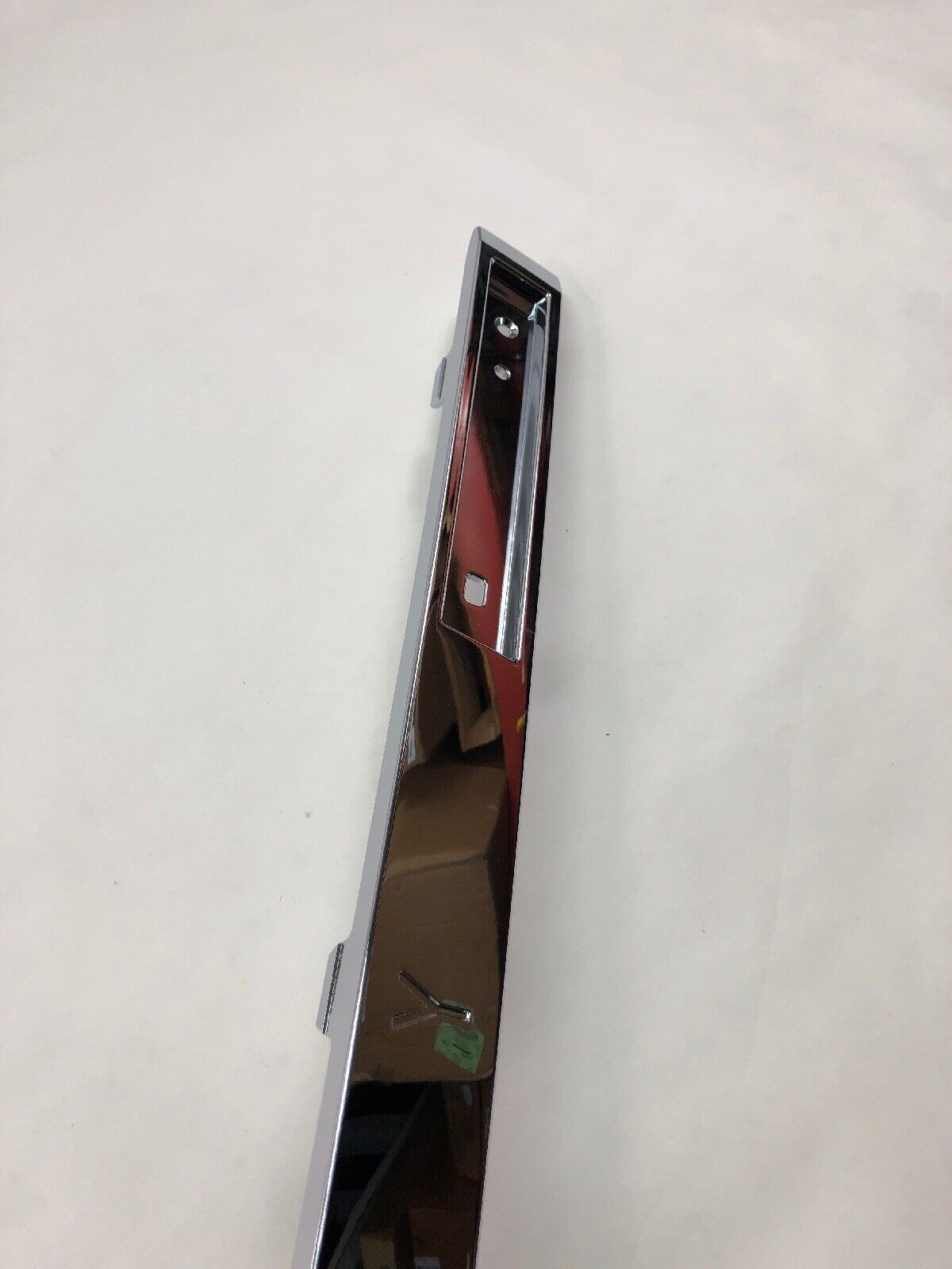 New OEM Mercury Mountaineer Chrome Bumper Trim Molding 2008-10 8L9Z17232B