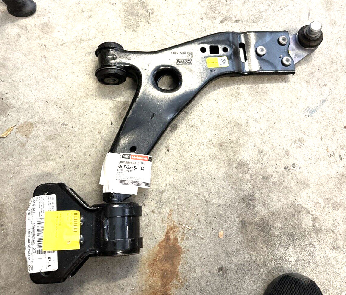 NEW OEM Ford Suspension Control Arm and Ball Joint Assembly Motorcraft MCF2228
