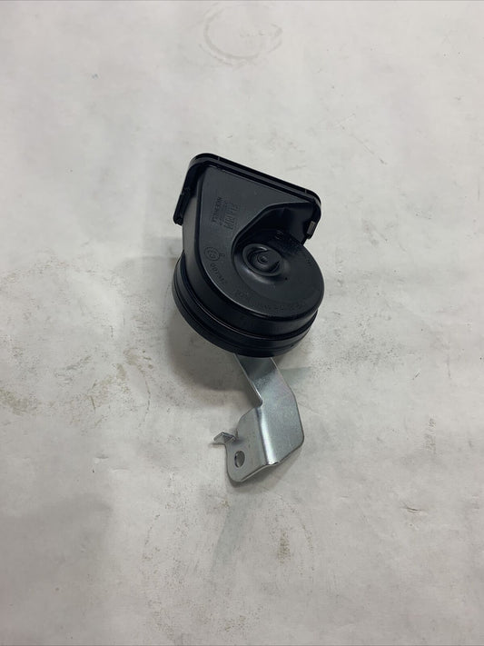 New OEM Nissan/INFINITI Horn (Lower). Horn Electric 25620-ET01B