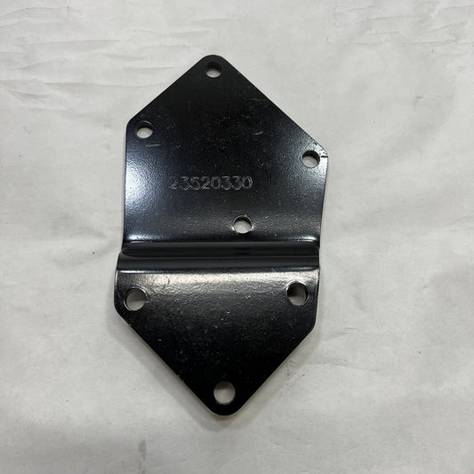 New OEM Genuine Detroit Diesel Coolant Filter Mounting Bracket 23520330