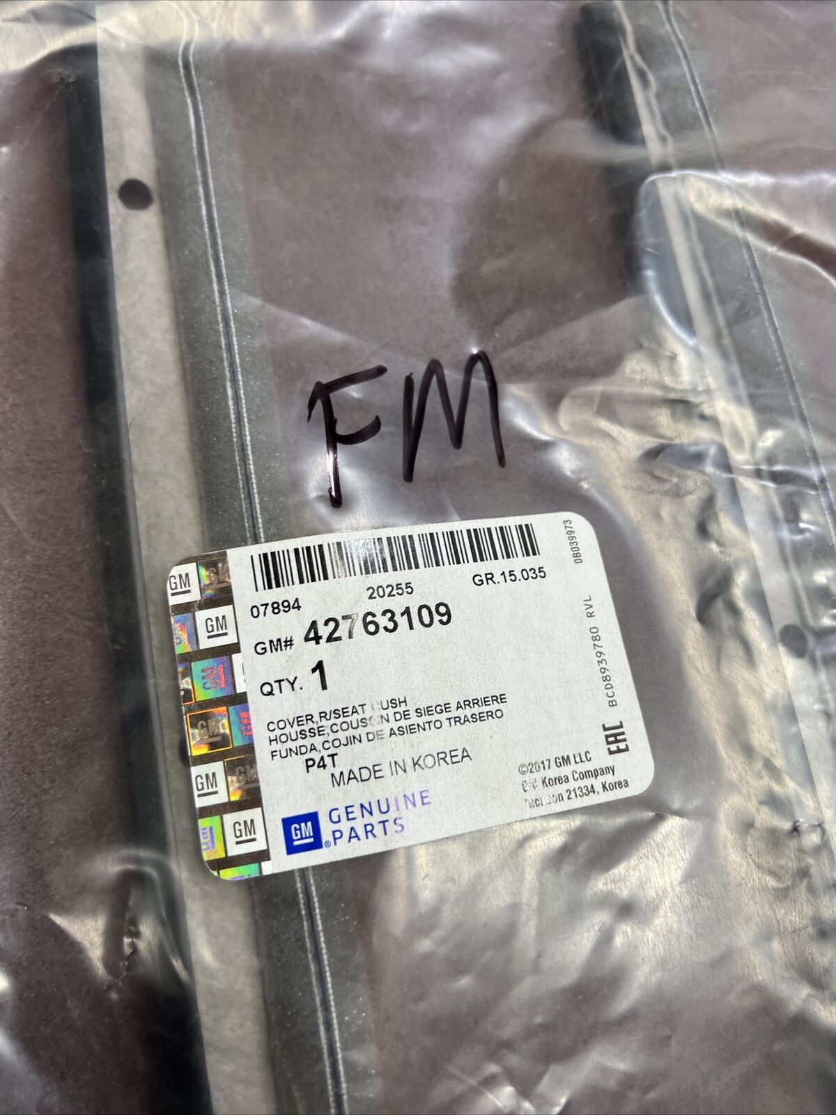 New OEM Genuine GM Trailblazer 2021 Cushion Cover 42763109