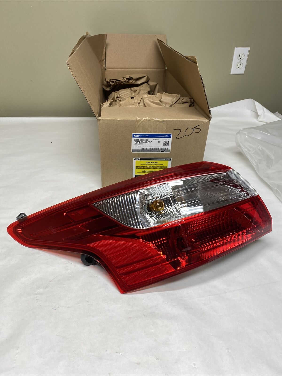 New OEM Ford Focus Tail Light Driver Side 2012-2014 GENUINE DM5Z-13405-ECP