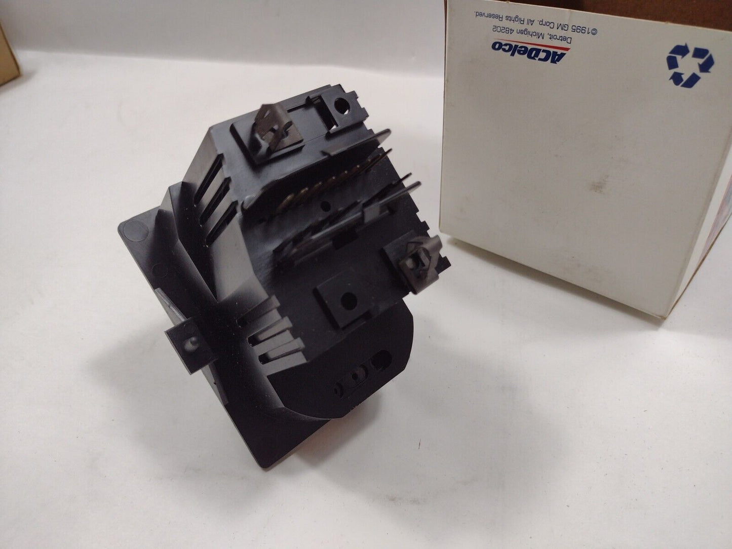Acdelco GM Original Equipment D1500G / 10409579 GM SWITCH