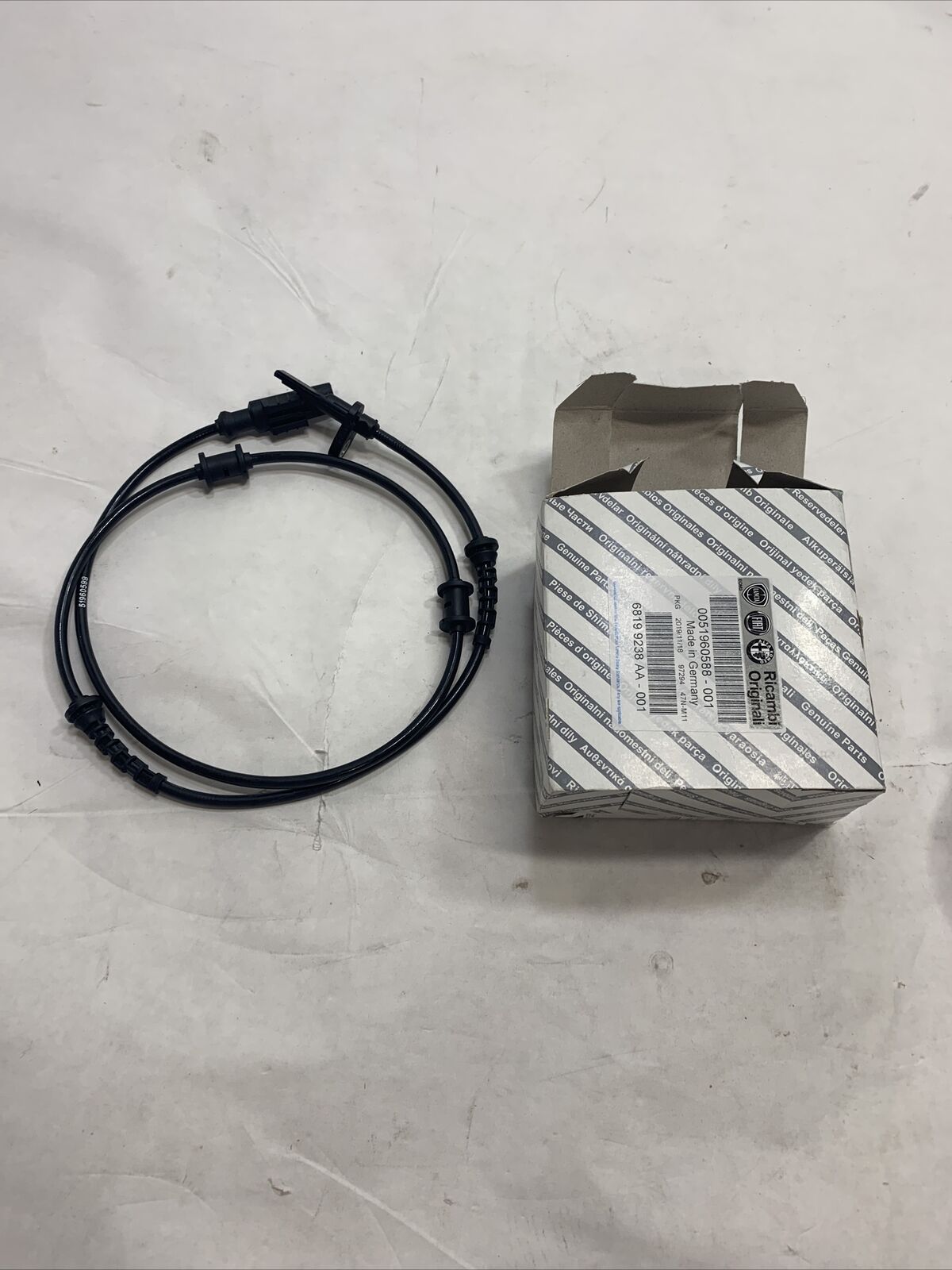New OEM Mopar ABS Wheel Speed Sensor Rear 68199238AA